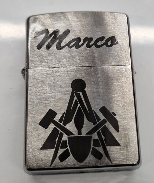 ZIPPO Sturmfeuerzeug Maurer mit Namen Marco EINZELEXEMPLAR